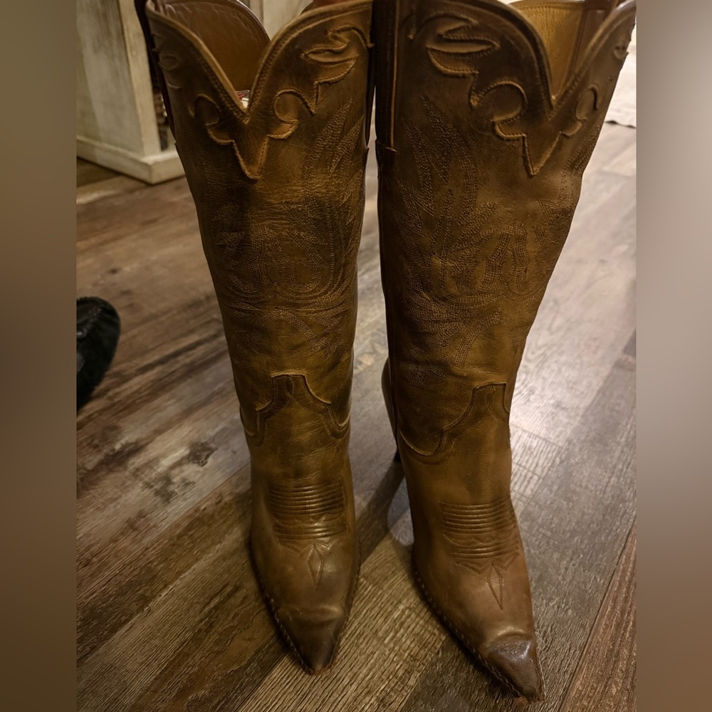Western Style Brown stiletto style heeled cowgirl boots